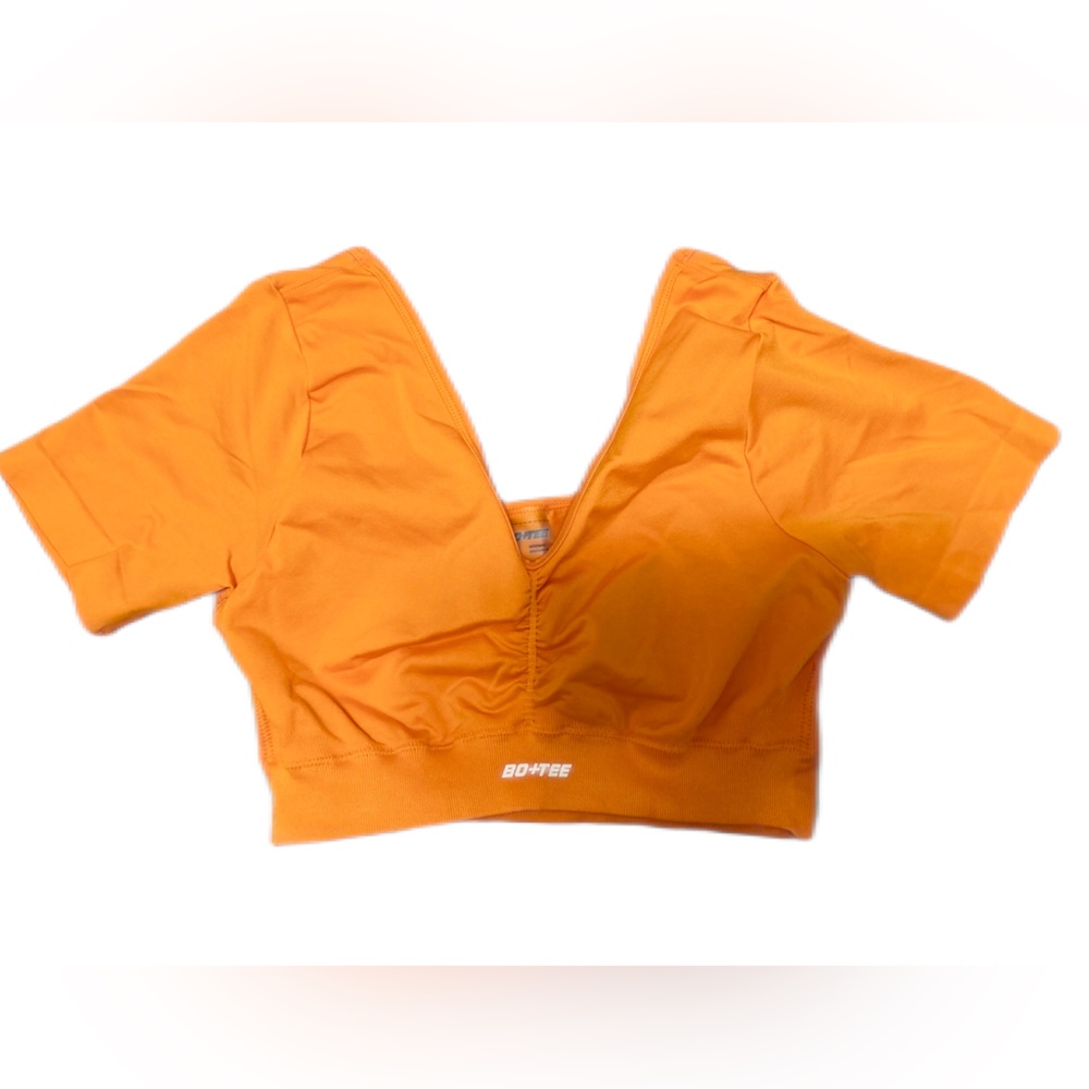 BO+TEE 🧡🍑🍊